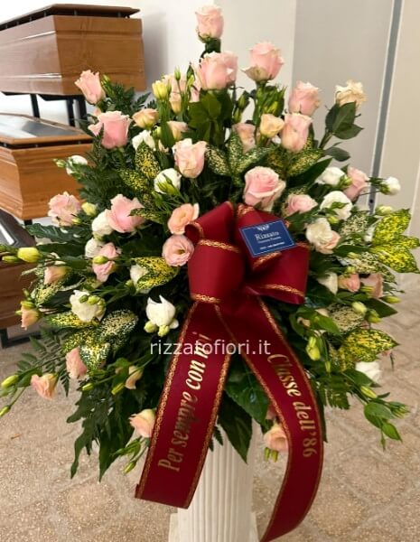 Composizione floreale funeraria elegante